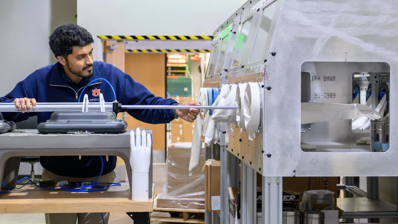 Person working in the RFID lab