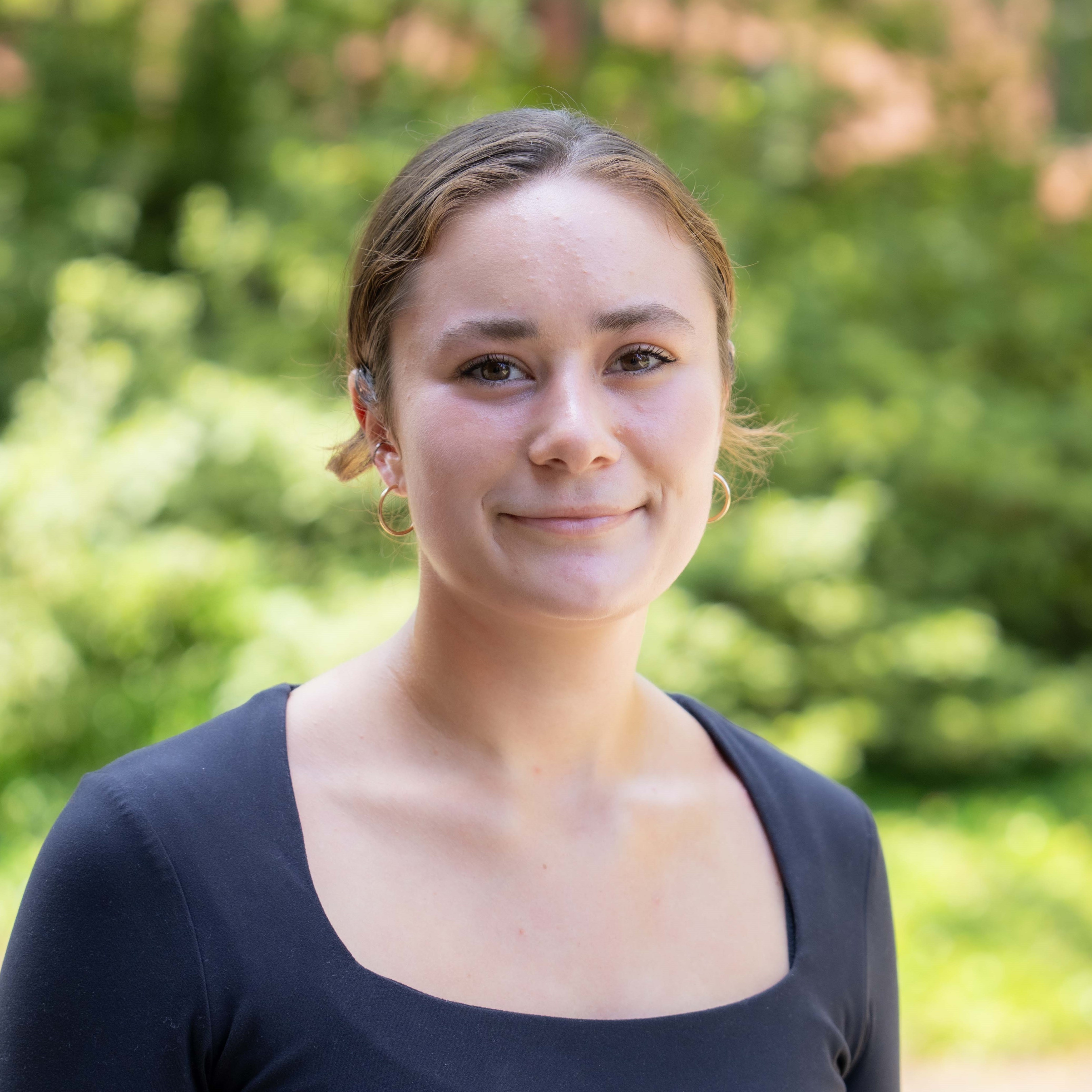 Addison Holck headshot