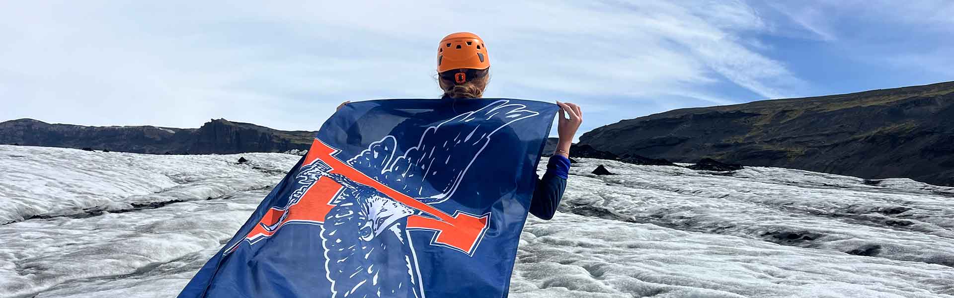 Student exploring the icebergs on the AU COSAM - Vikings and Volcanoes: A Geoscience Journey in Iceland program.