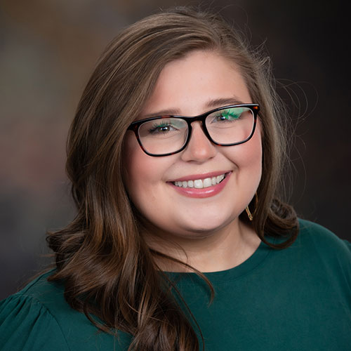 Cassidy Davis Headshot