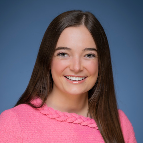 Headshot photo of Caroline Greathouse