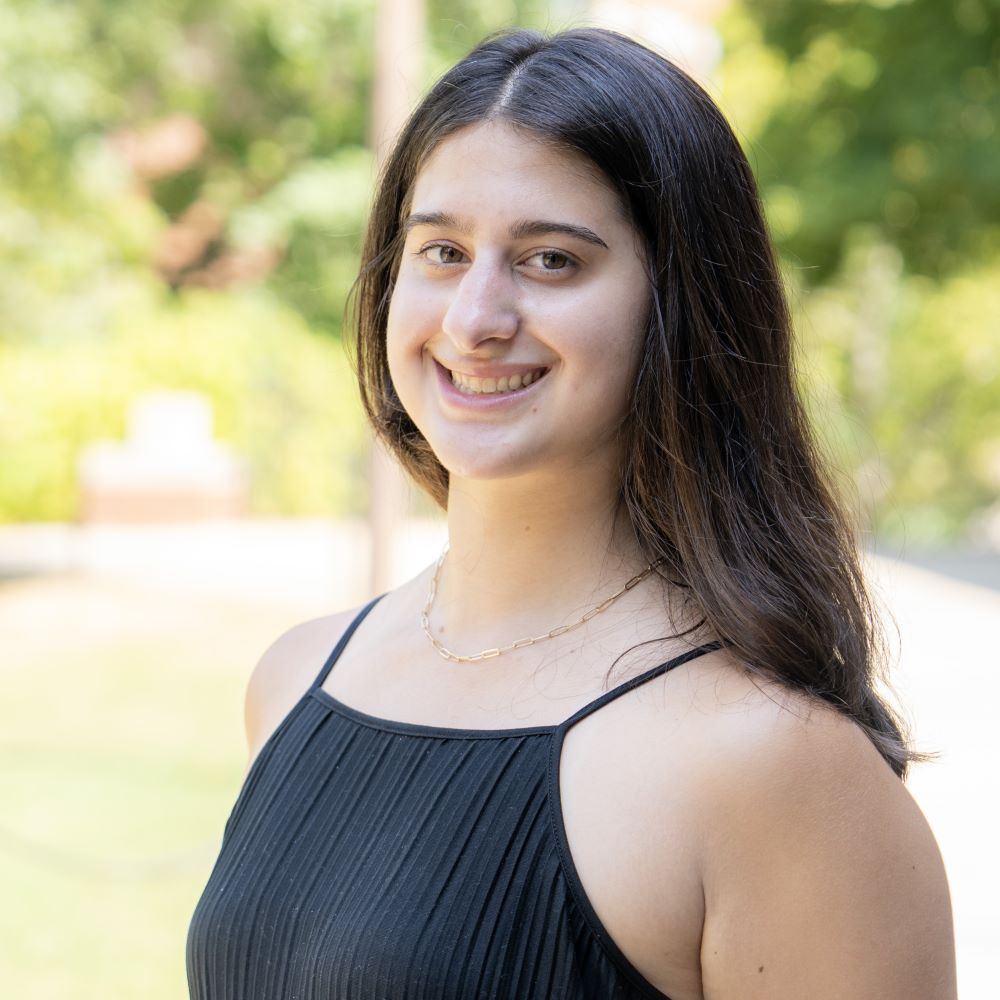 Caroline Doiron headshot