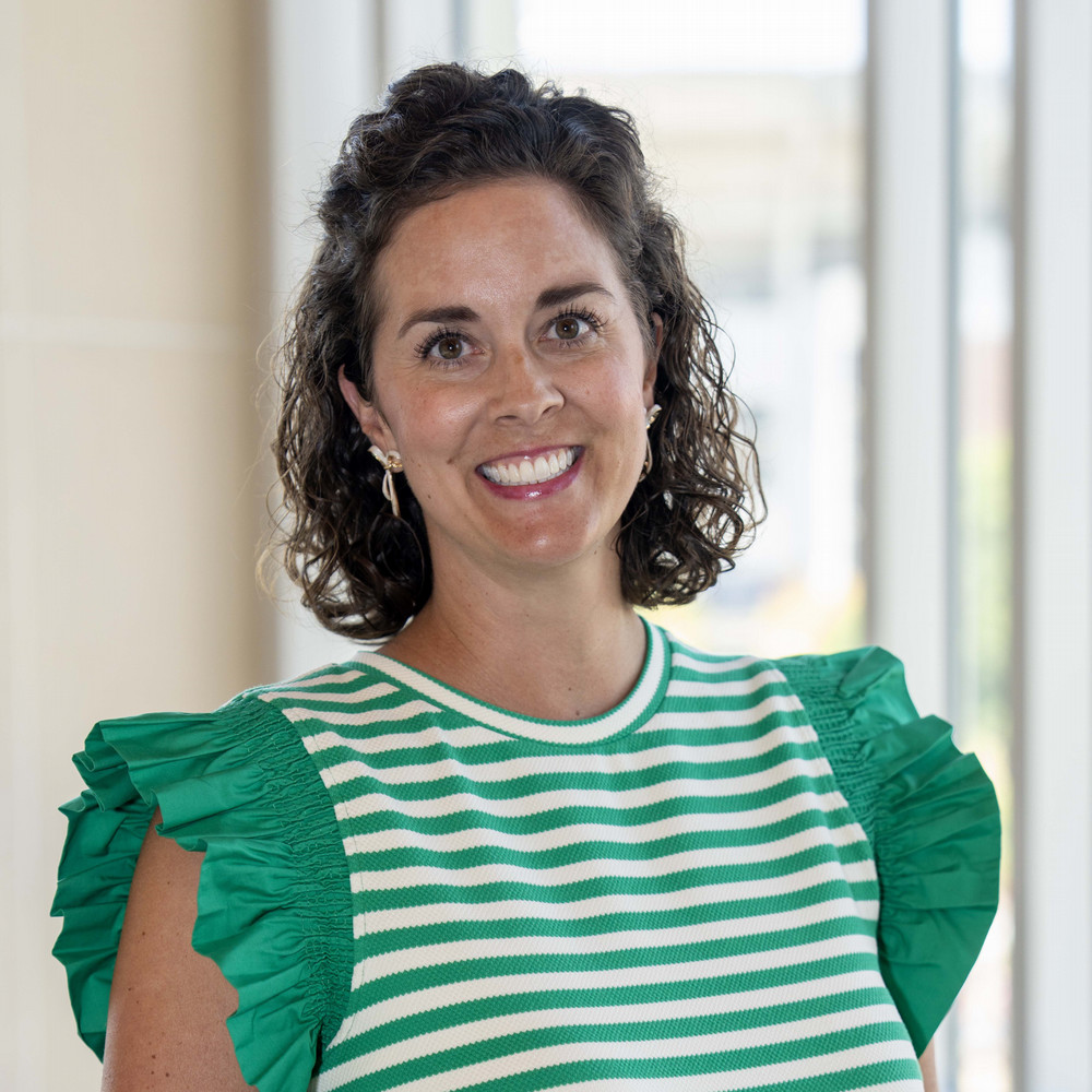 Lauren Beck headshot