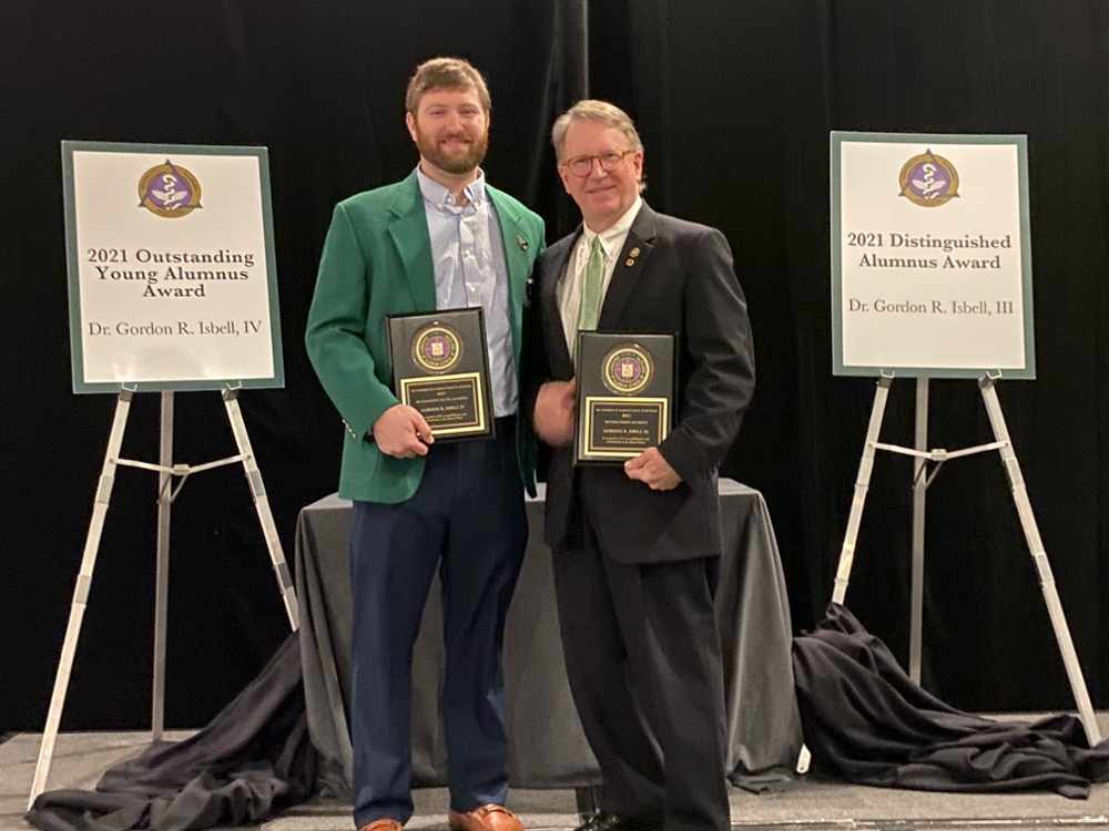COSAM alumnus and son, pillars in dentistry and the Gadsden community, receive historic UAB Dentistry alumni awards