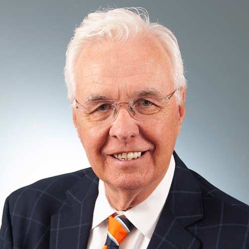 Headshot photo of James Locke