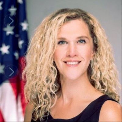 Headshot photo of Amy Bontrager
