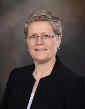 Headshot photo of Heather Haskell